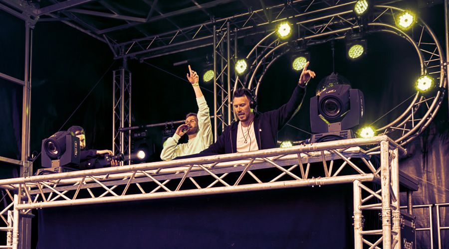 Topmodelz on stage
